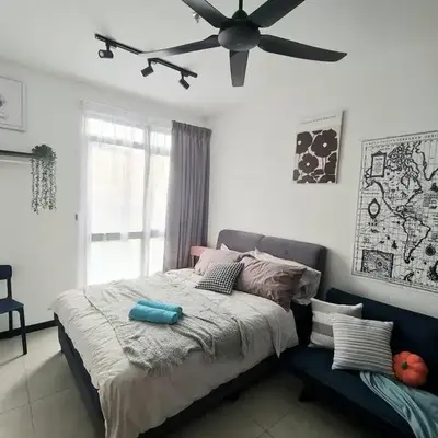 Contemporary 2R2B Studio 10 minutes from KLCC