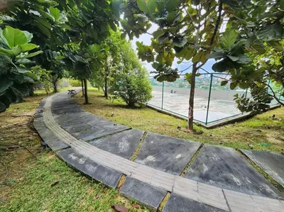 Gallery image of Sunflower/4r3b/klcc/1550sf/bacony/newcondo/bathtub in Kuala Lumpur