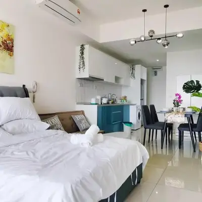 City-View Studio Retreat with Spectacular View TRX