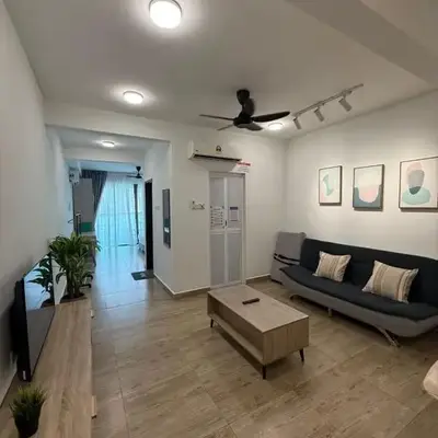 KL2-4pax studio nr KTM&Midvalley