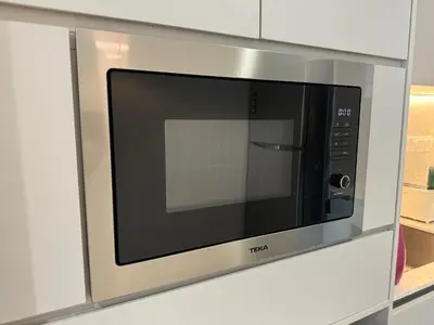 a microwave oven in a kitchen at TheOoak 1BRoom cozyhome with balcony in Kuala Lumpur