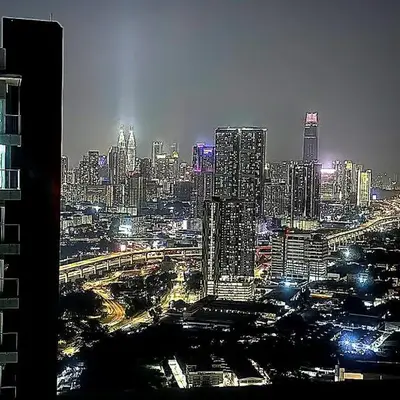 Ayazuki Sky Suite KLCC View 2BR Free Parking Netflix Swimming Pool