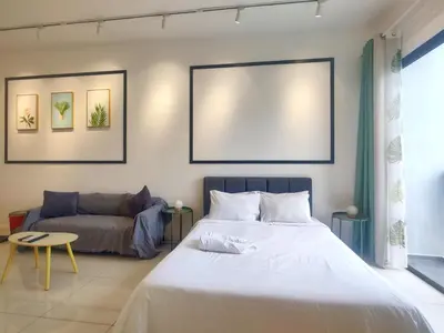 Gallery image of Chamber Residence Klcc & kl tower view with balcony in Kuala Lumpur