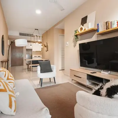 Cozy Apartment with KLCC View & 1 Min to LRT Station