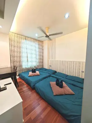Gallery image of KLCC Elegant Homestay 4BR 12pax in Kuala Lumpur