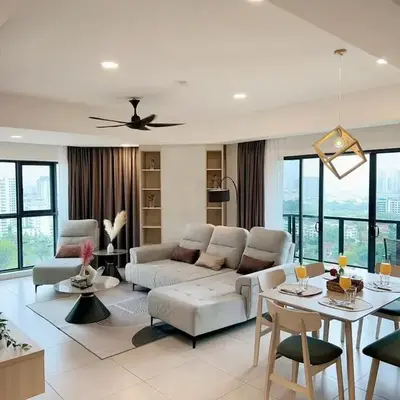 The Atrium at Jalan Ampang by OKBnB - Luxury 3 Bedroom Family Suite with Balcony