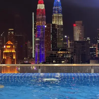 The Luxe Infinitum KLCC Skyline View