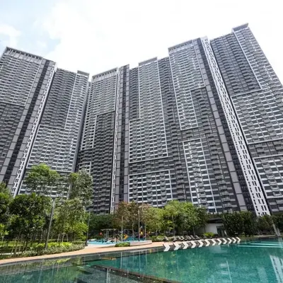 Stylish M Vertica 4 Bedroom Walk to MRT Velocity Mall