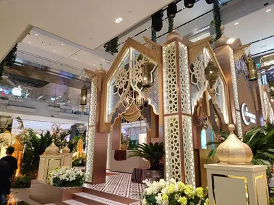 a store in a shopping mall with flowers at Luxury Suites at Wyndham KLCC in Kuala Lumpur