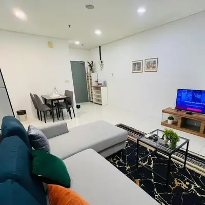 Mercu summer suits 1BR luxury couple room free Netflix 5mint WD KLCC by Top R
