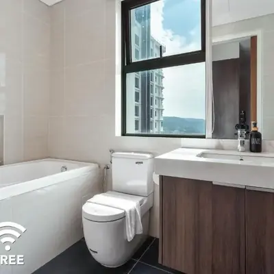 Gleneagles Hospital - 3BR with Pool & Near KLCC