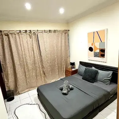 Cozy Private Room in Taman Desa Shared Bathroom