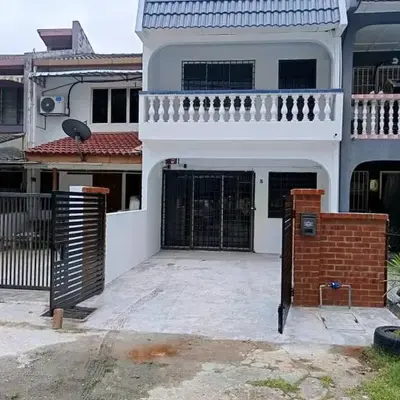 Family Landed Homestay in Pandan Jaya
