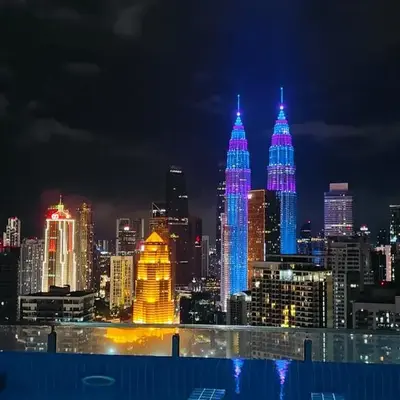 Grand infinitum suites KLCC by PN