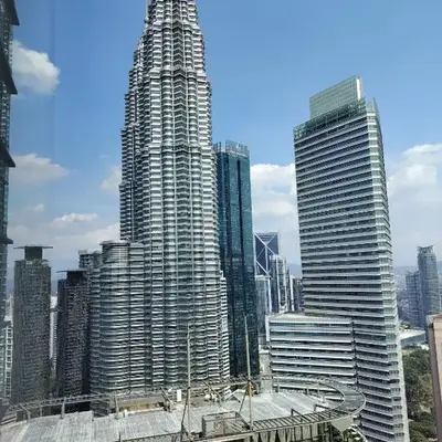 Sky Suites Apartment service