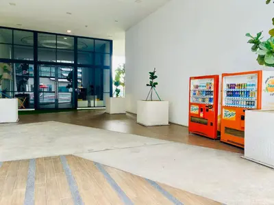 a room with two vending machines in a building at Supper Suite By Reizz Residence in Kuala Lumpur