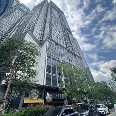 White Hands At Agile Residence KLCC