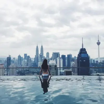 KLCC Inifinity Pool - The Regalia Residences & Suites by KL minsu