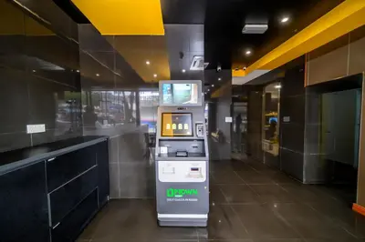 a vending machine in the middle of a room at Hotel LBS in Kuala Lumpur