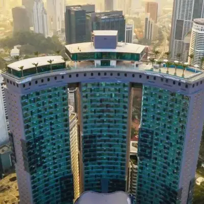 Sky Suites with KLCC Twin Tower View by iRent365