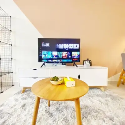 Lily and Loft - Queensville @ Kuala Lumpur - Netflix