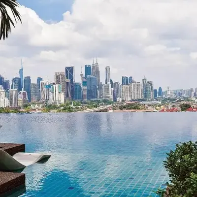 Studio near KLCC and LRT with superb view